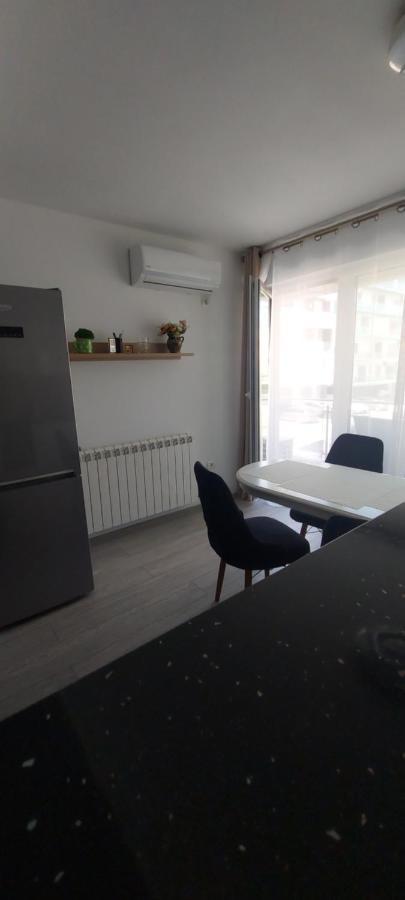 Apartament Nina Apartment Navodari Bagian luar foto
