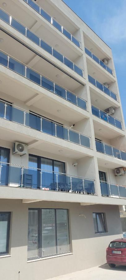 Apartament Nina Apartment Navodari Bagian luar foto