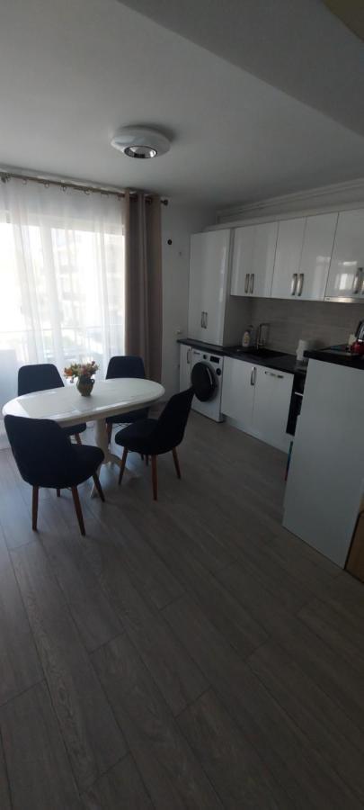 Apartament Nina Apartment Navodari Bagian luar foto
